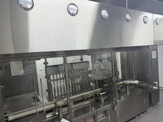 Kopen Inline-inspectie voor ampulwassing van 20 ml Steriliseren Vullen Afdichtlijn, 30.000 stuks / uur ISO 5 laminaire zone AGF-19S online vervaardiging