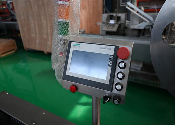Elektrische ampul en flacon etiketteringsmachine Hoogpressiete etikettering met touchscreen en PLC