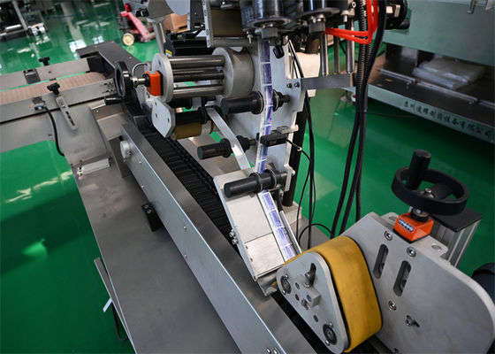 Goede prijs. High Speed Pharma Labeling Machine voor kleine ronde flessen, nauwkeurige etikettering met dubbel inspectie station online