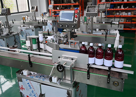 Goede prijs. PLC-besturingssysteem Automatische platte etiketteringsmachine voor 300-500 flessen/min Etikettering online