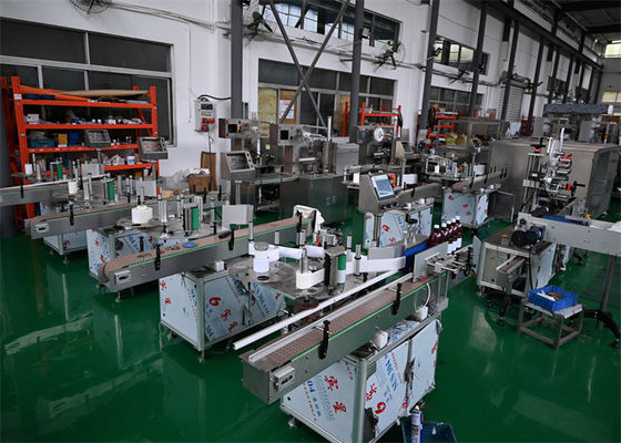 Goede prijs. farmaceutische etiketteringsmachine met automatisch roll-on-systeem - etiketteringssnelheid van 20 tot 50 meter per minuut online