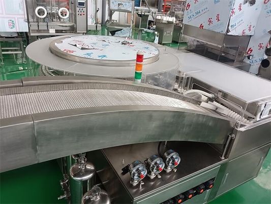 Automatische ampullenwasser met een ultrasone wascapaciteit van 16000 ampullen per uur
