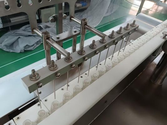 Hoog efficiënte injectieflesvulmachine voor 2-30 ml glazen injectieflessen met aseptische bescherming tegen monoklonale antilichamen